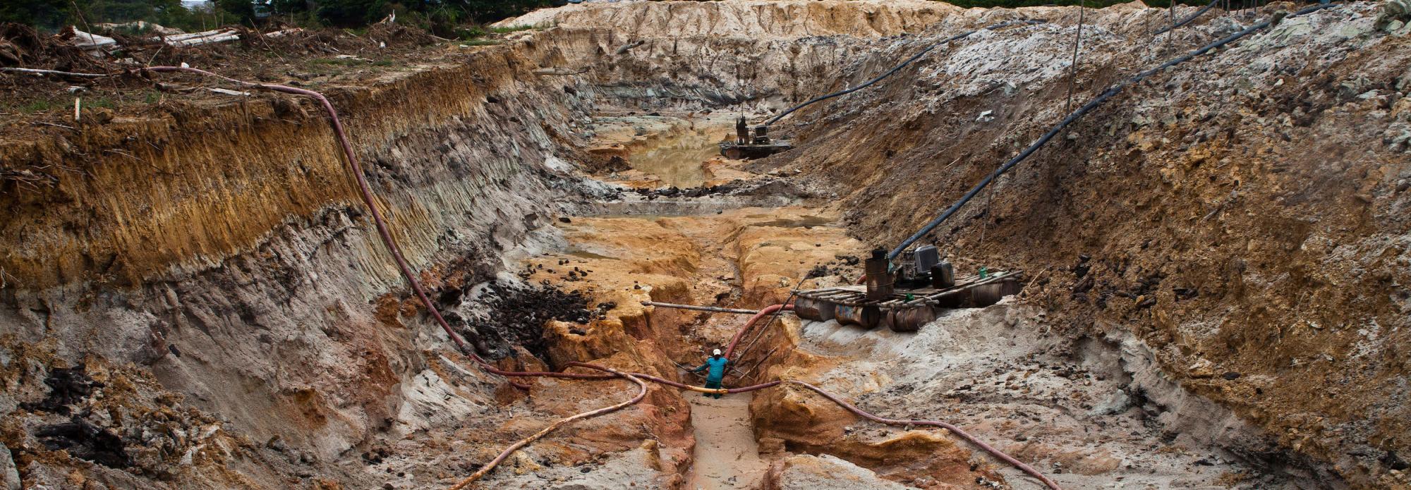 gold-mining-amazon-rainforest_0